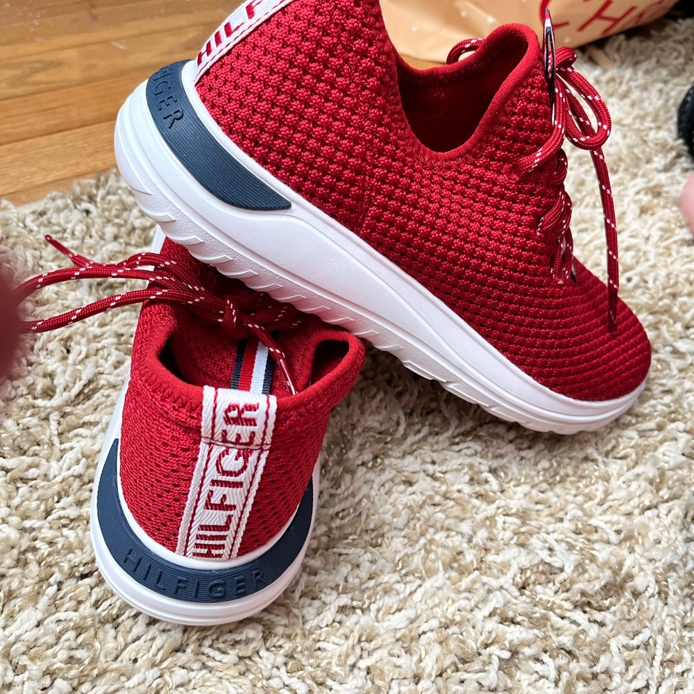 Tommy Hilfiger laced sneakers